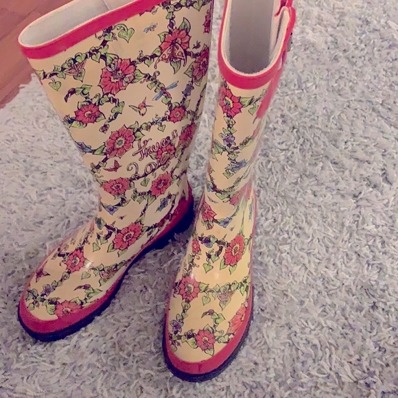 🌺 2 for $23 🌺 Fun rain boots by Sakroots - Picture 4 of 5